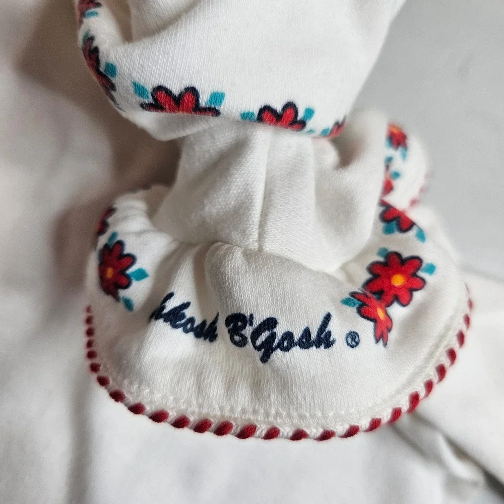 Vintage‎ OshKosh B'Gosh White Floral Embroidered Ruffle Turtleneck Top
